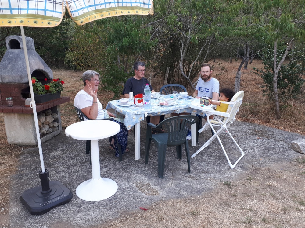 dîner dans le jardin